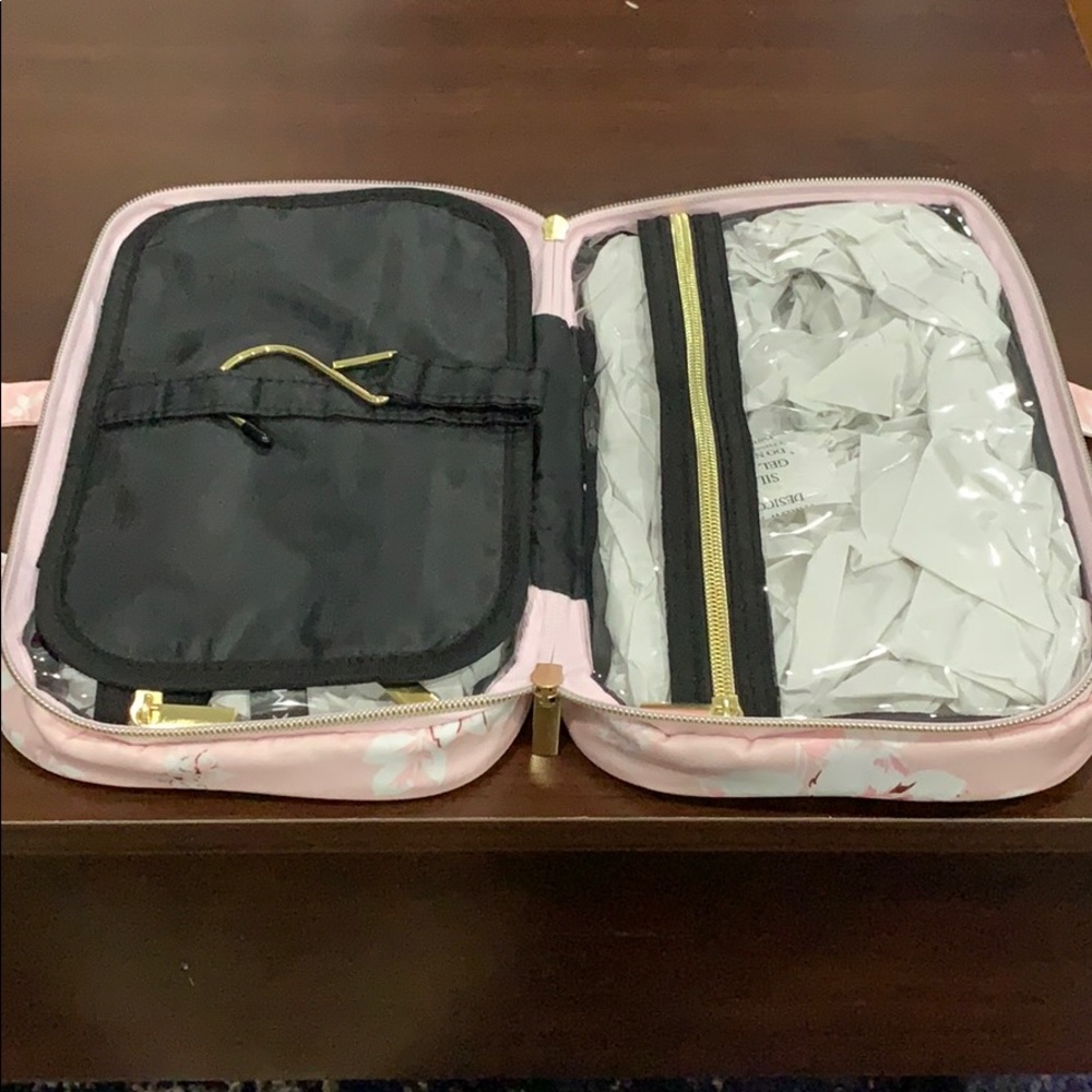 Yumi Kim Toiletry Bag - Picture 7 of 8